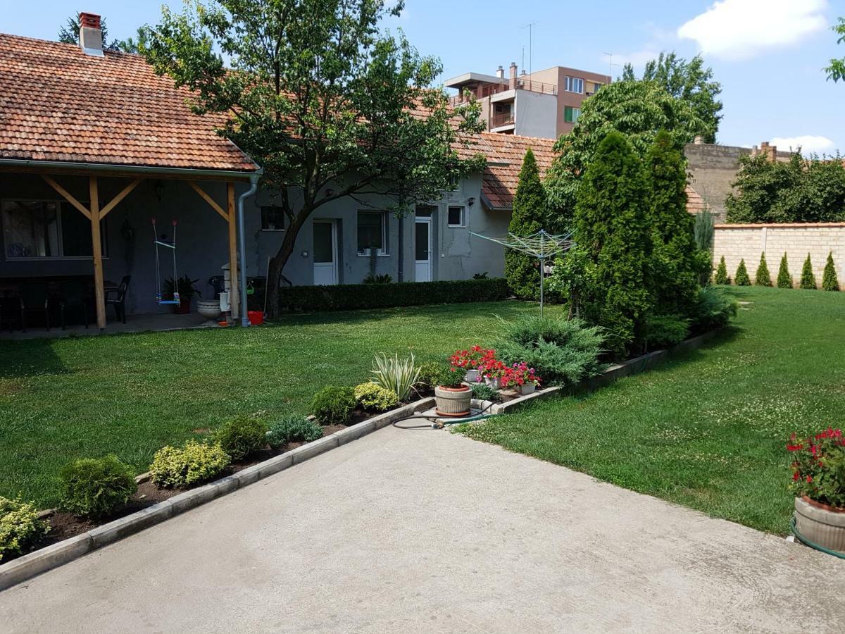Apartman Vila Milica NagyNagykikinda Kültér fotó